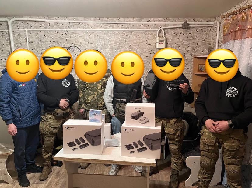 Передача обладнання українським військовим